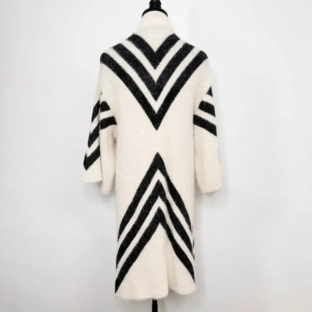 Sleeping on Snow Mod Chevron Kimono Sweater Cream Black Boho Open Front Size OS